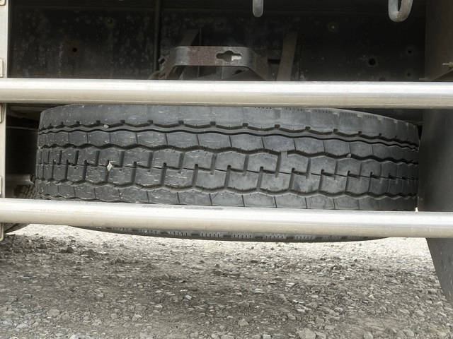 いすゞギガアルミウイング大型（10t）[写真21]