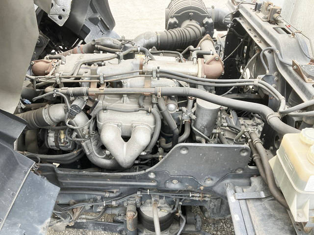 いすゞギガアルミウイング大型（10t）[写真25]