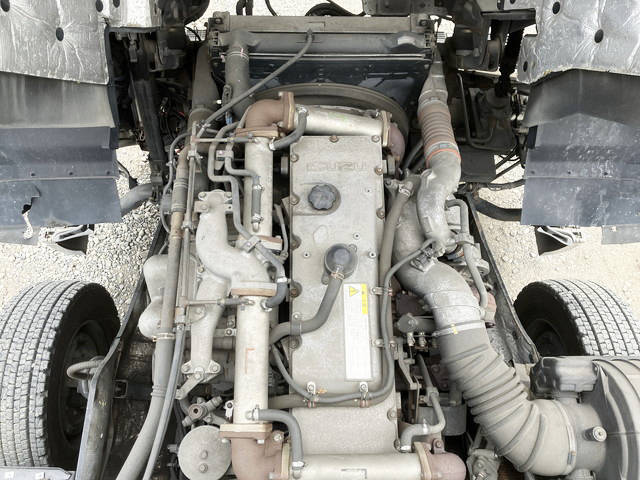 いすゞギガアルミウイング大型（10t）[写真27]