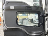 いすゞギガアルミウイング大型（10t）[写真29]