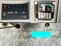 いすゞギガアルミウイング大型（10t）[写真40]