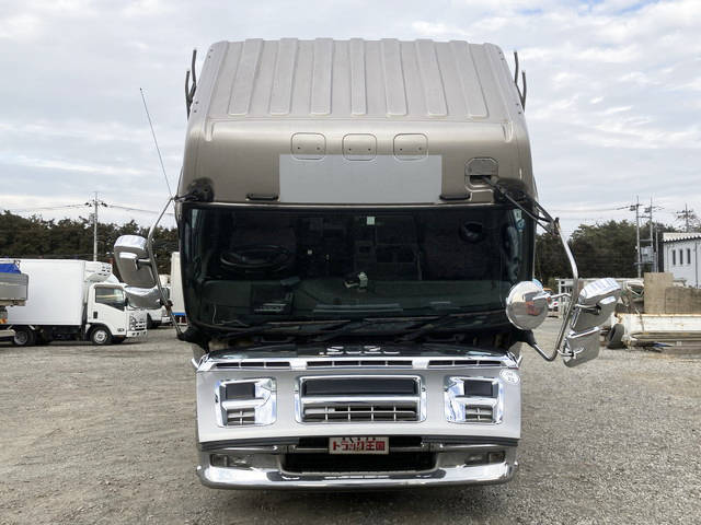 いすゞギガアルミウイング大型（10t）[写真08]