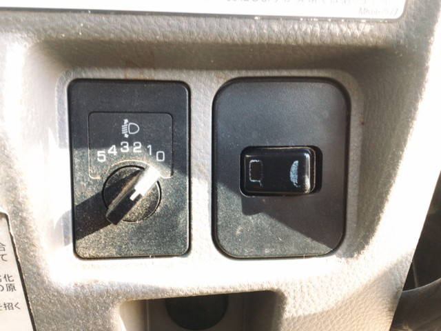 三菱ふそうキャンターダンプ小型（2t・3t）[写真34]