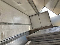 UDトラックスクオンアルミウイング大型（10t）[写真10]