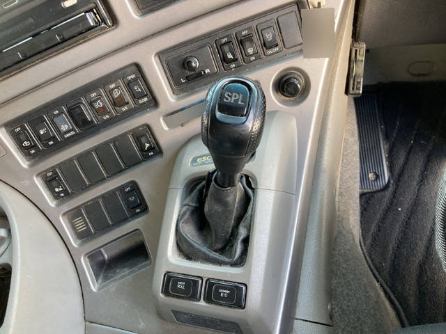 UDトラックスクオンアルミウイング大型（10t）[写真25]