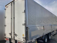 UDトラックスクオンアルミウイング大型（10t）[写真02]