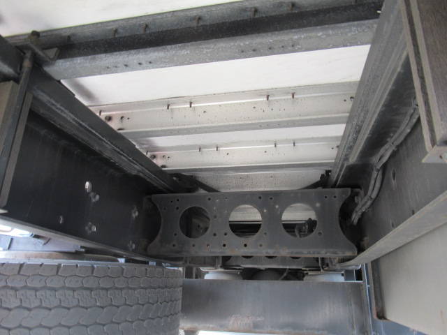 三菱ふそうスーパーグレートパネルウイング大型（10t）[写真19]