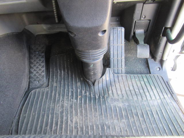 三菱ふそうスーパーグレートパネルウイング大型（10t）[写真36]