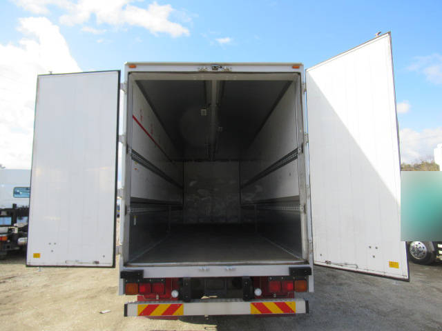 三菱ふそうスーパーグレートパネルウイング大型（10t）[写真06]