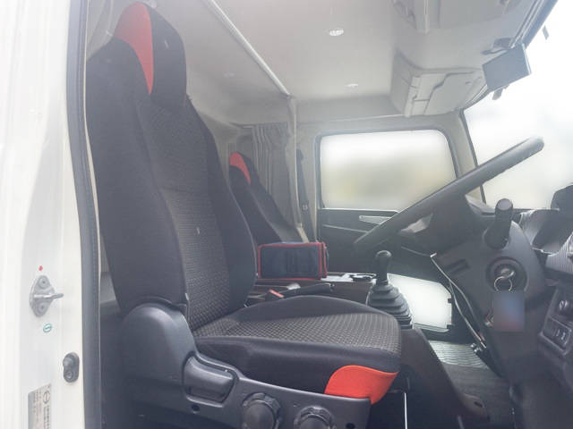 日野レンジャーセルフクレーン4段中型（4t）[写真31]