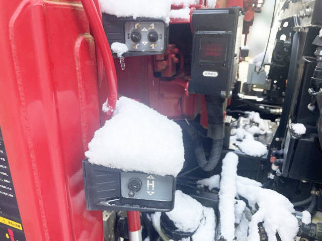 日野レンジャーセルフクレーン4段中型（4t）[写真09]