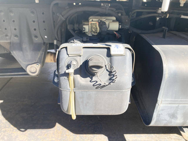 三菱ふそうキャンター平ボディ小型（2t・3t）[写真18]