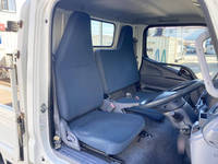 三菱ふそうキャンター平ボディ小型（2t・3t）[写真29]