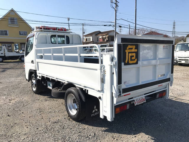 三菱ふそうキャンター平ボディ小型（2t・3t）[写真04]