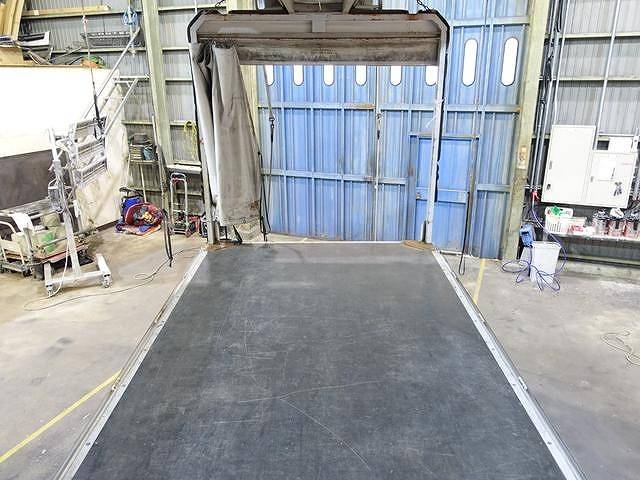 日産アトラス幌ウイング小型（2t・3t）[写真14]