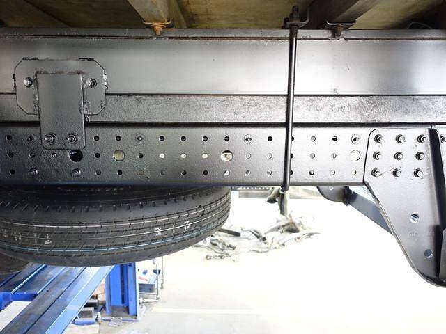 日産アトラス幌ウイング小型（2t・3t）[写真18]