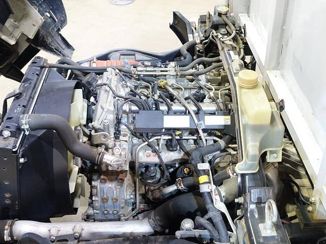 日産アトラス幌ウイング小型（2t・3t）[写真27]