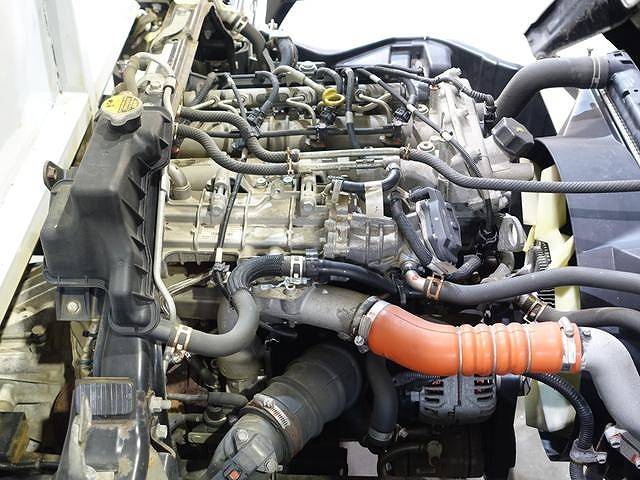 日産アトラス幌ウイング小型（2t・3t）[写真28]