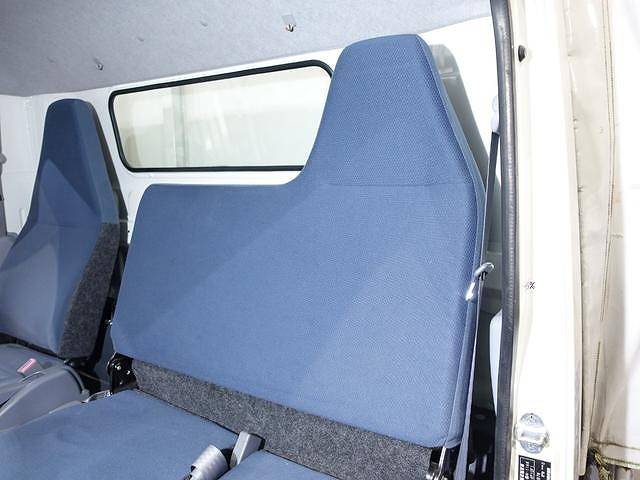 日産アトラス幌ウイング小型（2t・3t）[写真30]