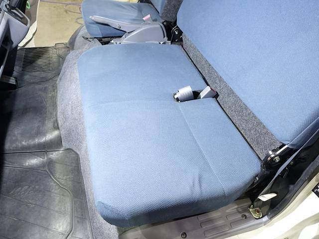 日産アトラス幌ウイング小型（2t・3t）[写真31]