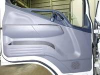 日産アトラス幌ウイング小型（2t・3t）[写真35]