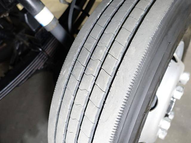 日産アトラス幌ウイング小型（2t・3t）[写真37]