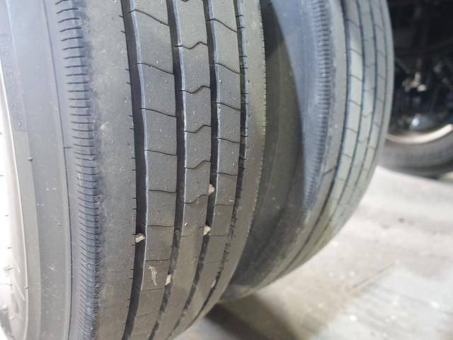 日産アトラス幌ウイング小型（2t・3t）[写真38]