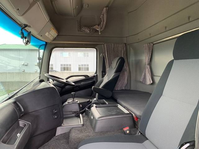 日野プロフィアセルフローダー大型（10t）[写真19]