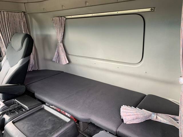 日野プロフィアセルフローダー大型（10t）[写真22]