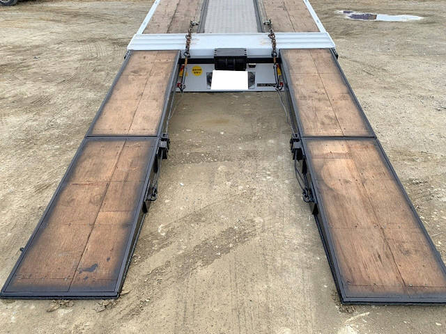 日野プロフィアセルフローダー大型（10t）[写真07]