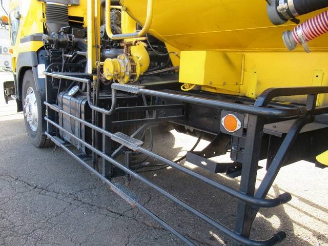 UDトラックスその他の車種散水車大型（10t）[写真10]