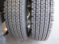 UDトラックスその他の車種散水車大型（10t）[写真27]