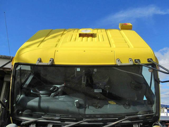 UDトラックスその他の車種散水車大型（10t）[写真06]