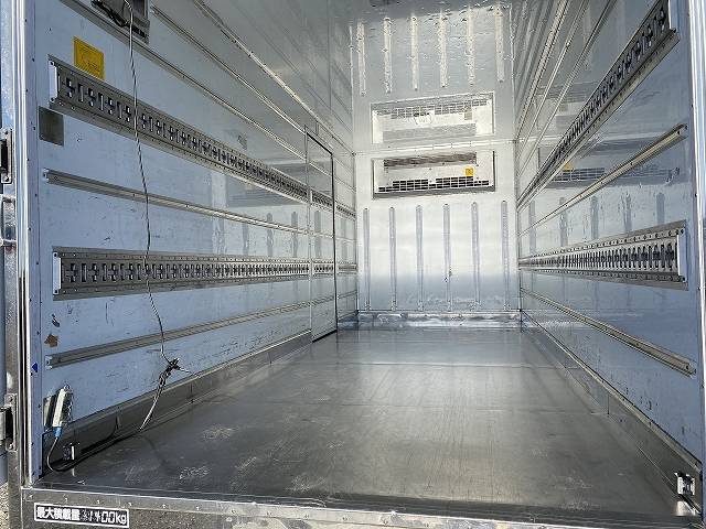 いすゞエルフ冷凍車（冷蔵車）小型（2t・3t）[写真10]