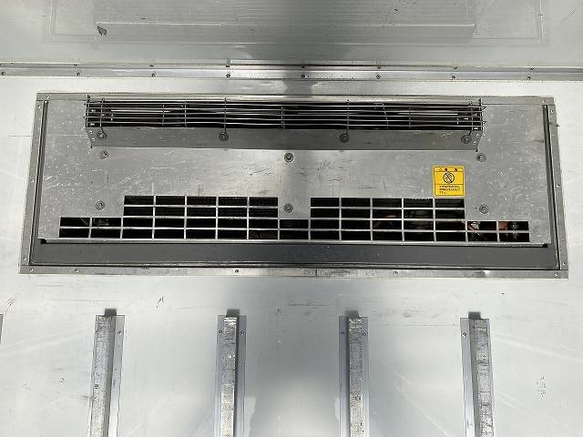 いすゞエルフ冷凍車（冷蔵車）小型（2t・3t）[写真12]