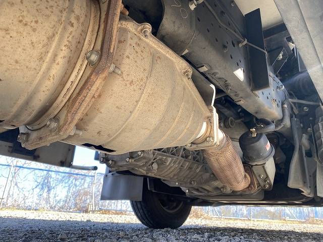 いすゞエルフ冷凍車（冷蔵車）小型（2t・3t）[写真23]