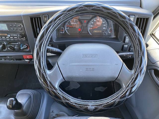 いすゞエルフ冷凍車（冷蔵車）小型（2t・3t）[写真33]