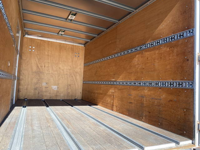 三菱ふそうキャンターアルミバン小型（2t・3t）[写真13]