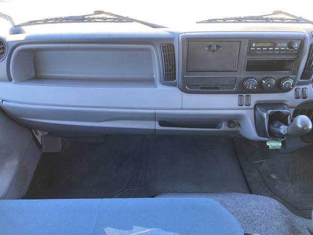 三菱ふそうキャンターアルミバン小型（2t・3t）[写真33]