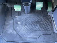 三菱ふそうキャンターアルミバン小型（2t・3t）[写真38]