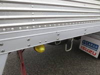 いすゞフォワードアルミバン中型（4t）[写真16]