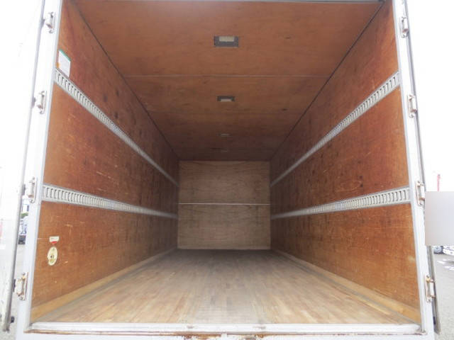 いすゞフォワードアルミバン中型（4t）[写真09]