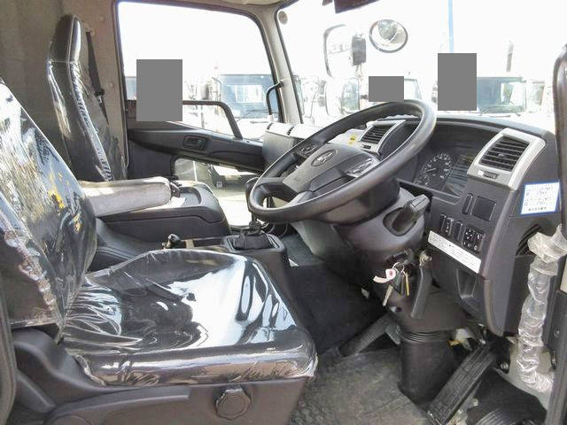 三菱ふそうファイターコンテナ専用車増トン（6t・8t）[写真13]