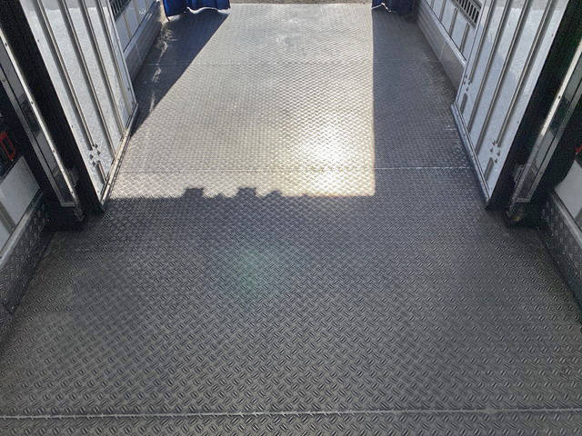 三菱ふそうキャンター冷凍車（冷蔵車）小型（2t・3t）[写真23]