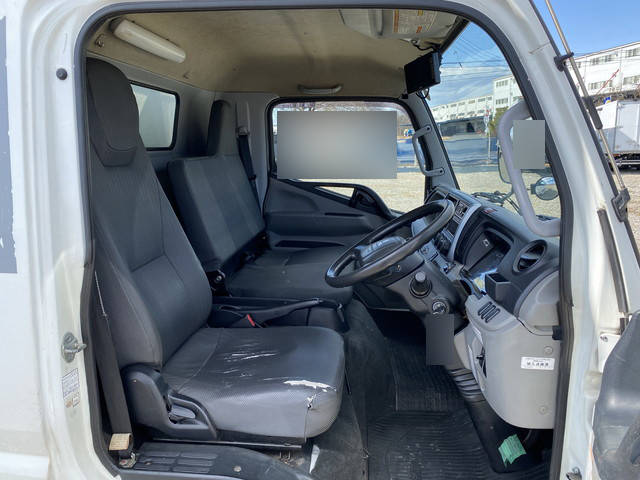 三菱ふそうキャンター冷凍車（冷蔵車）小型（2t・3t）[写真30]