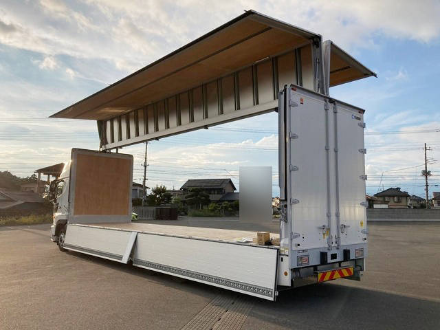 日野プロフィアアルミウイング大型（10t）[写真02]