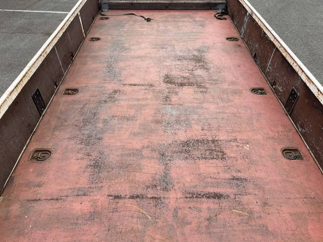 いすゞエルフ平ボディ小型（2t・3t）[写真12]