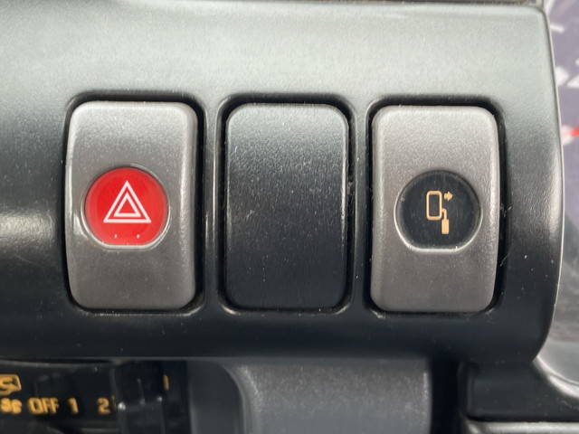 いすゞエルフ平ボディ小型（2t・3t）[写真36]