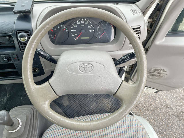 トヨタダイナ平ボディ小型（2t・3t）[写真33]