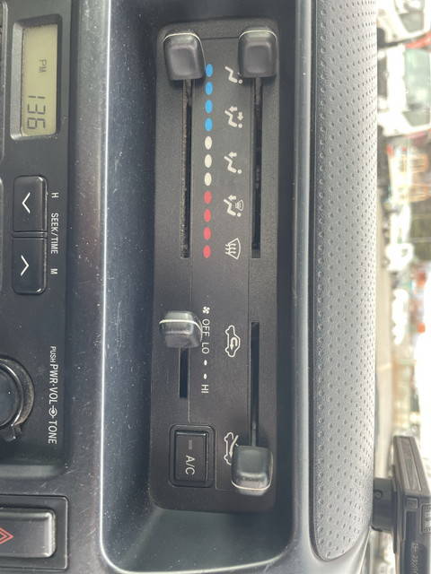 トヨタダイナ平ボディ小型（2t・3t）[写真35]